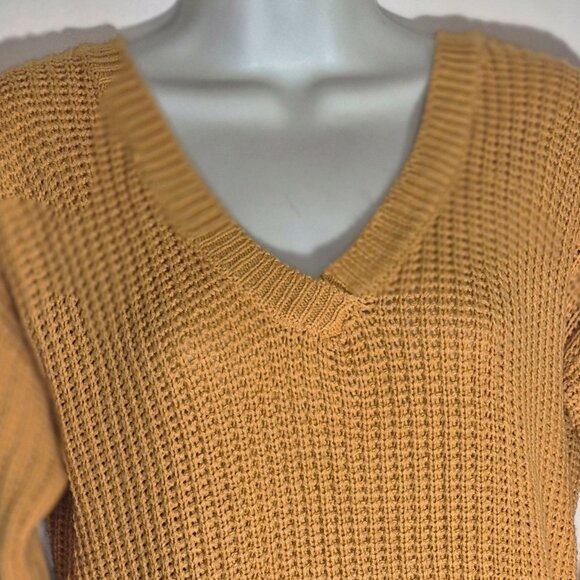 NO COMMENT sweater dress/long sweater, Gold knit in size Medium - Picture 4 of 16
